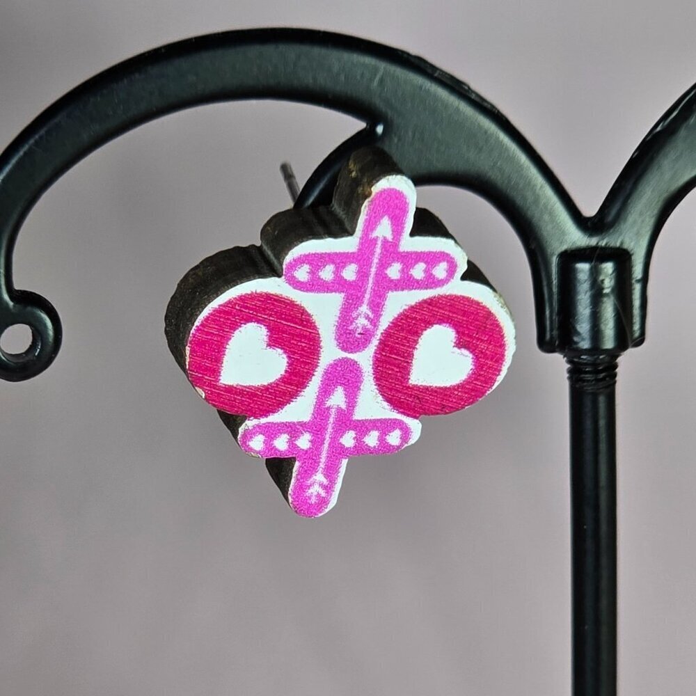 Pink Wooden Stud Earrings - Lips, Hearts & XOXO Designs (NWOT) - Picture 5 of 6